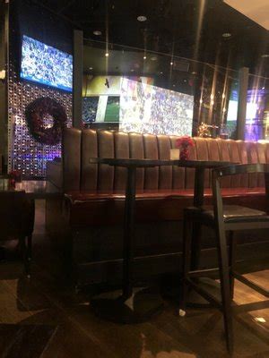 Personas Patio + Restaurant + Lounge .